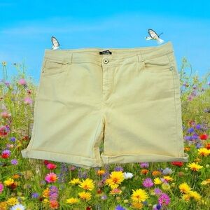 Roz & Ali Cream Bermudas Classic Summer Style